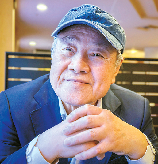 이장호 감독이 29일 본지 기자와 LA한인타운의 한 호텔에서 인터뷰하고 있다.