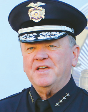 LAPD 국장<짐 맥도넬> 무대책 리더십에 '부글부글'