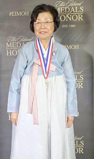 엘리스 아일랜드상을 받은 유분자 소망 소사이어티 이사장. [소망 소사이어티 제공]