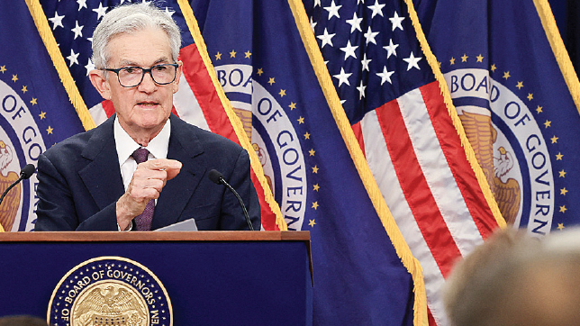 제롬 파월 연준 의장이 18일 워싱턴DC에서 연방공개시장위원회(FOMC)의 기준금리 동결 결정 발표 이후 열린 기자회견에서 질문에 답하고 있다. [로이터]