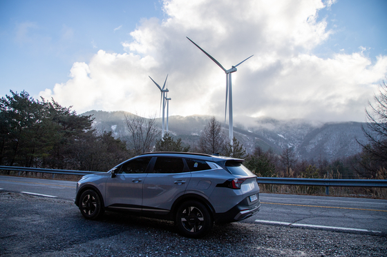 만항재는 한국에서 자동차로 오를 수 있는 가장 높은 고개다. 산행이 부담스럽다면 만항재 드라이브를 추천한다.