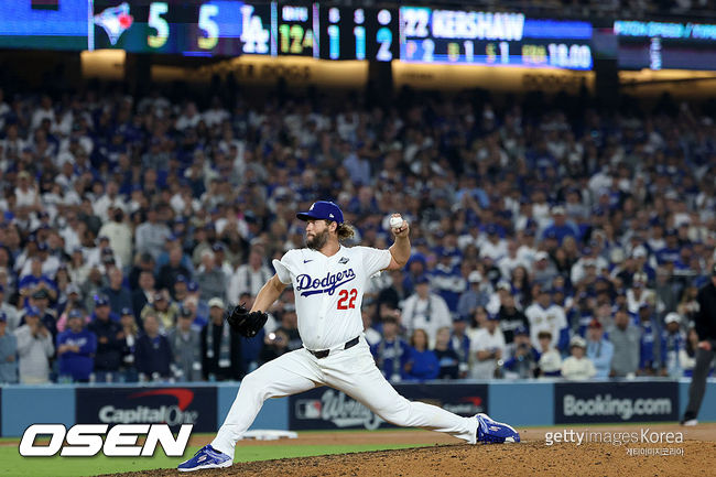 [사진] 클레이튼 커쇼의 현역 마지막 투구. ⓒGettyimages(무단전재 및 재배포 금지)