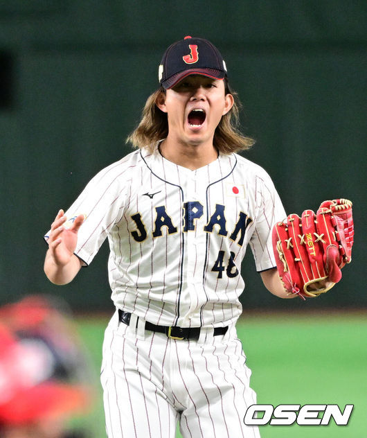 [OSEN=도쿄, 지형준 기자] 류중일 감독이 이끄는 한국야구대표팀이 19일 오후 일본 도쿄돔에서 2023 아시아프로야구챔피언십(APBC) 일본과 결승전을 가졌다.1회초 1사에서 일본 이마이 다쓰야가 대한민국 김도영을 삼진 처리하며 포효하고 있다. 2023.11.18 / jpnews.osen.co.kr