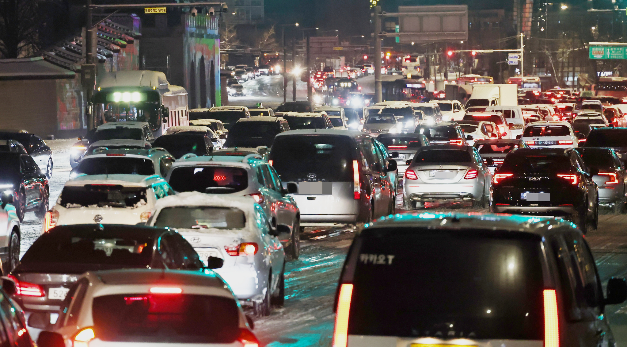 차량 정체가 심한 도심에선 '내기순환모드'를 쓰는 게 좋다. 연합뉴스 