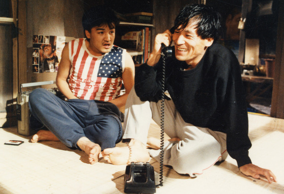 배우 박중훈(왼쪽)과 안성기 '콤비'를 처음 맺어준 영화 '칠수와 만수'. 사진 한국영상자료원