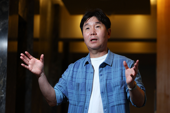 지난달 17일 만난 류지현 야구국가대표팀 감독이 WBC 청사진을 설명하고 있다. 대표팀은 9일 사이판으로 떠나 1차 캠프를 진행한다. 김종호 기자