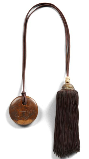 조선시대 관리가 공무로 지방에 갈 때 국가의 역마(驛馬)를 빌릴 수 있도록 발급한 마패. 국립민속박물관