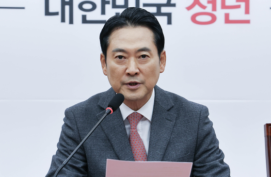 장동혁 국민의힘 대표가 2일 국회에서 열린 현안 관련 기자간담회에서 발언하고 있다. 임현동 기자