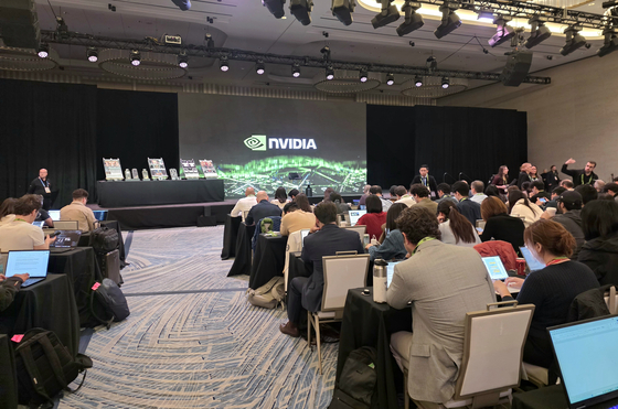 6일(현지시간) 미국 라스베이거스 퐁텐블루 호텔에서 열릴 ‘CES 2026 엔비디아 미디어 & 산업 애널리스트 Q&A’ 세션을 앞두고 기자들이 모여있다. 이가람 기자 