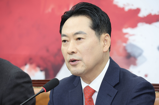 장동혁 국민의힘 대표가 5일 국회에서 열린 최고위원회의에서 발언하고 있다. 임현동 기자