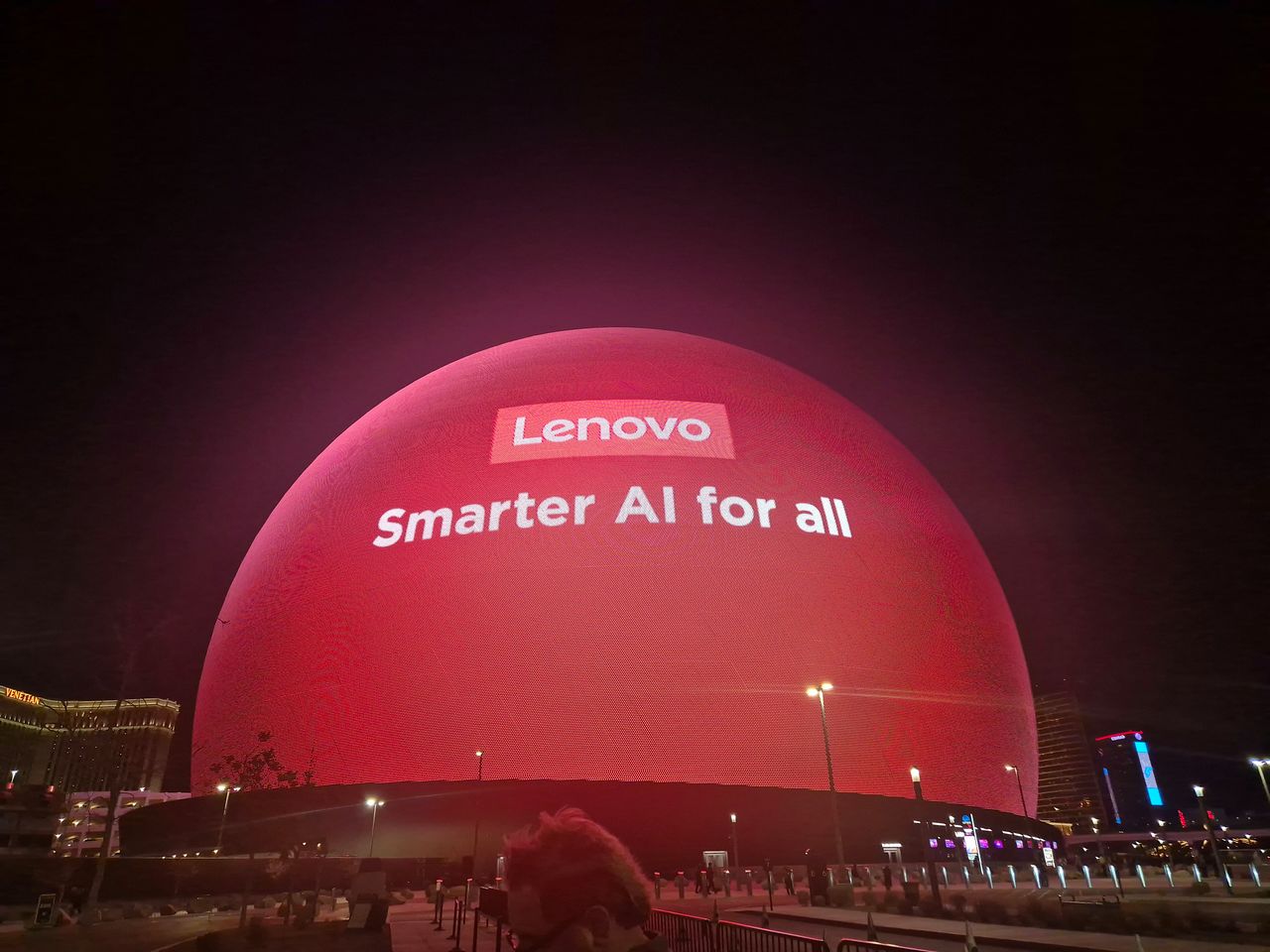 6일(현지시간) 미국 라스베이거스의 돔 공연장 '스피어'에서 레노버가 CES 2026 기조연설을 열었다. 이우림 기자