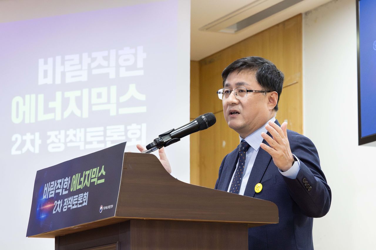김성환 기후에너지환경부 장관이 7일 서울 여의도 국회 의원회관에서 열린 바람직한 에너지믹스 2차 정책토론회에 참석해 인사말을 하고 있다. 기후에너지환경부 