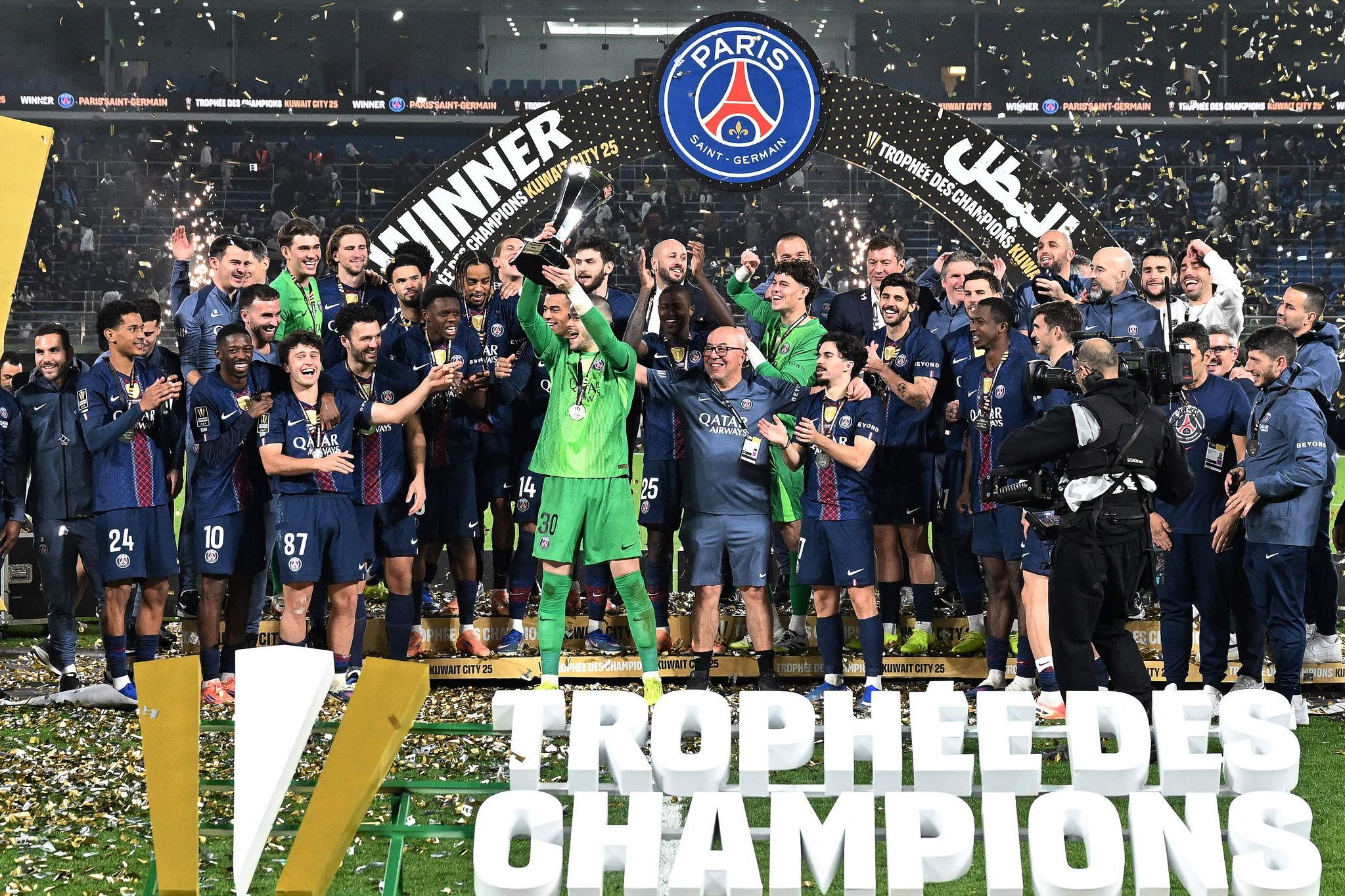 환호하는 파리생제르맹 선수들. AFP=연합뉴스