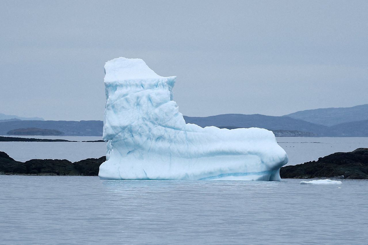 지난해 9월 15일 그린란드 누크 해안 앞바다에 빙산이 떠 있다. 로이터=연합뉴스
