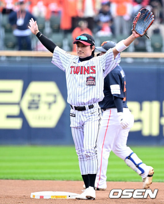 [OSEN=이대선 기자] LG 신민재 2025.10.26 /sunday@osen.co.kr