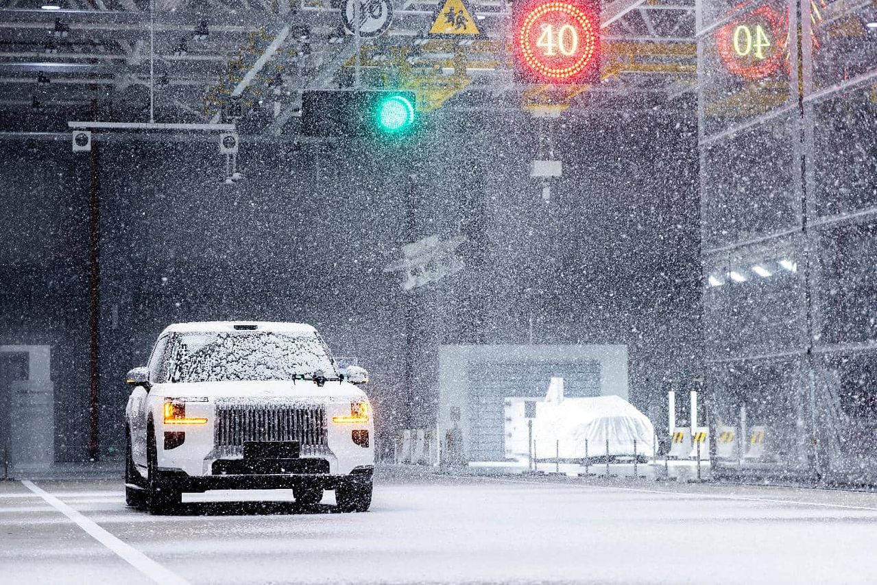 지리자동차는 기온, 강풍 등 27가지 테스트를 할 수 있는 시설을 갖췄다.
