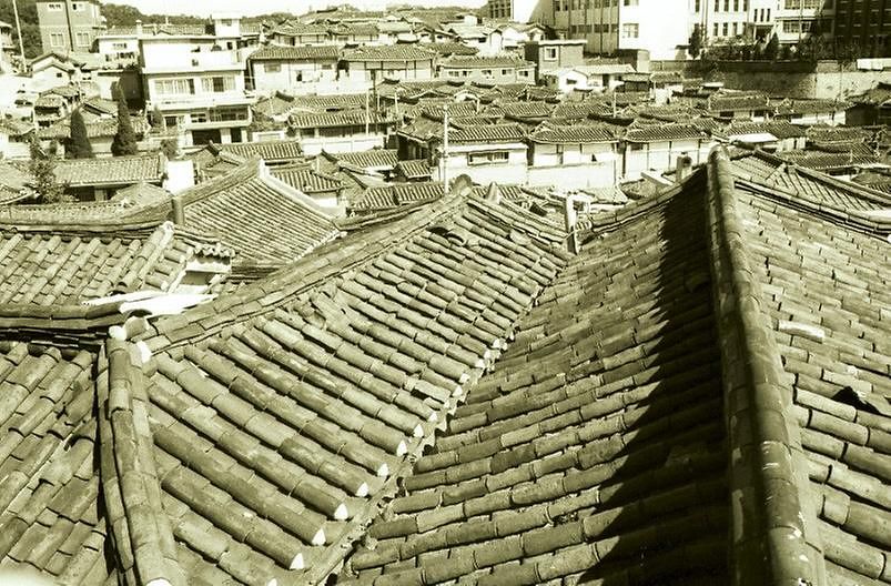 1976년 서울 종로구 가회동 기와집 자료사진. 기사 내용과 직접적인 관련은 없습니다. 서울기록원