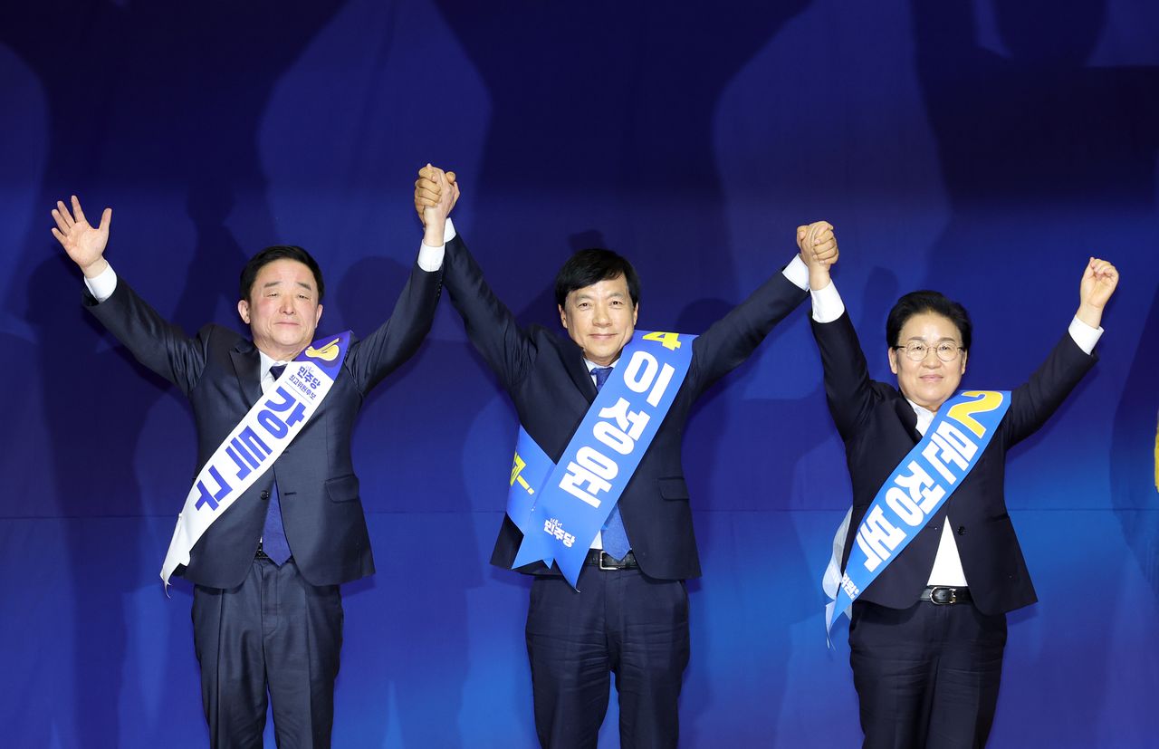 11일 국회에서 더불어민주당 최고위원 보궐선거가 열렸다. 강득구, 이성윤, 문정복 후보가 최고위원으로 선출됐다. 장진영 기자