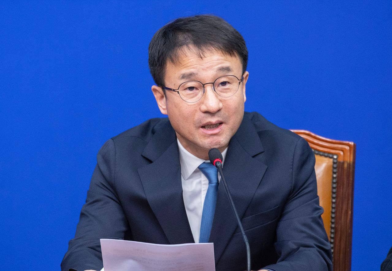 더불어민주당 한병도 원내대표가 12일 국회에서 열린 최고위원회의에서 발언하고 있다. 연합뉴스