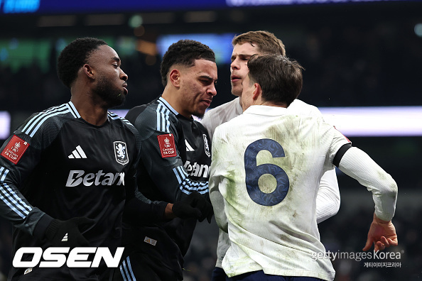 [사진] 로저스와 팔리냐 ⓒGettyimages(무단전재 및 재배포 금지)