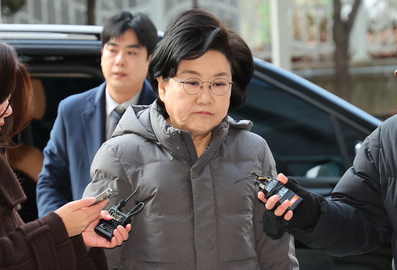 이혜훈 초대 기획예산처 장관 후보자가 지난 9일 국회 인사청문회 준비를 위해 사무실로 출근하며 취재진의 질문을 받고 있다. 뉴스1