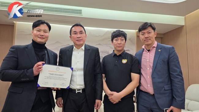 대한MMA총협회가 아시아 종합격투기 관리 기구인AMMA(아시아종합격투기협회)로부터 한국 내 유일한 준회원 단체임을 공식 인증받으며 국제적 정통성을 확고히 했다. / 대한MMA총협회