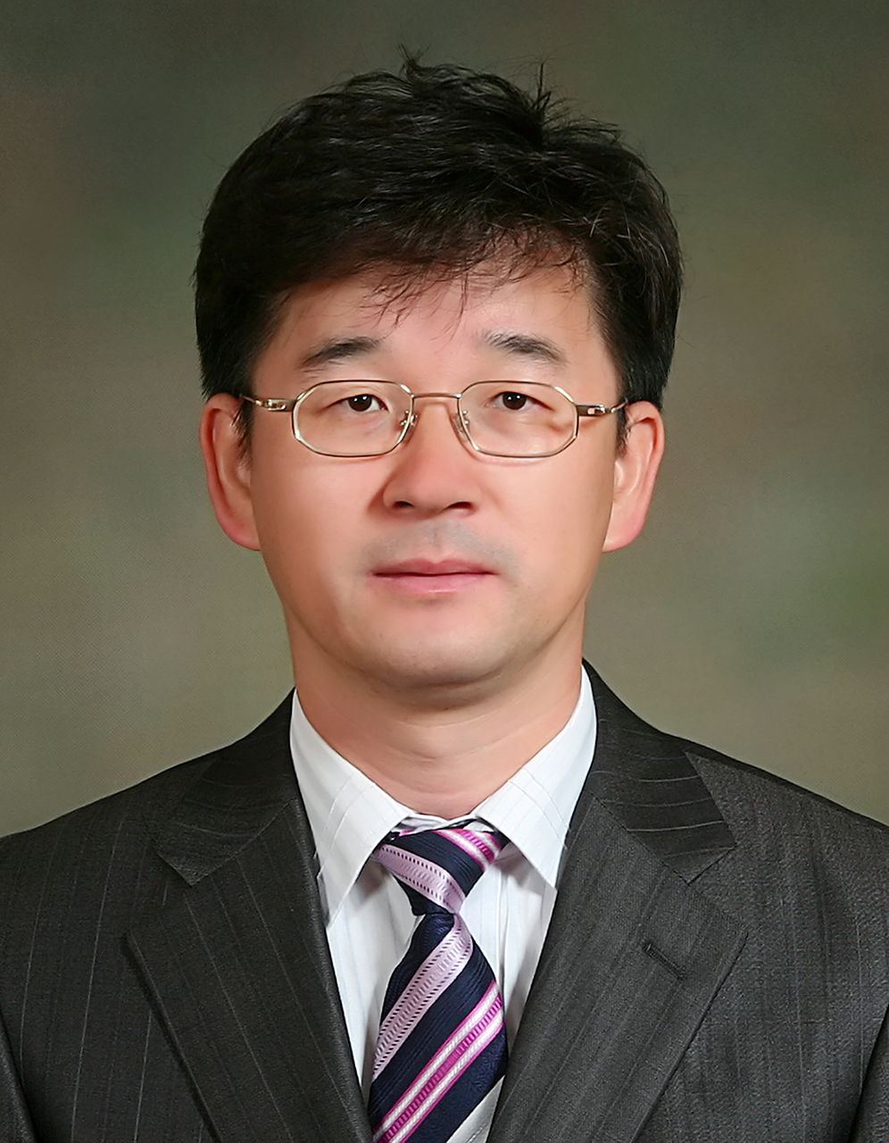 서부일 한의과대학 학장