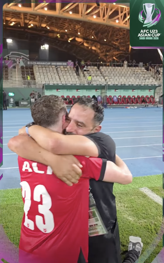 [사진] 오열하는 요르단 감독 / AFC