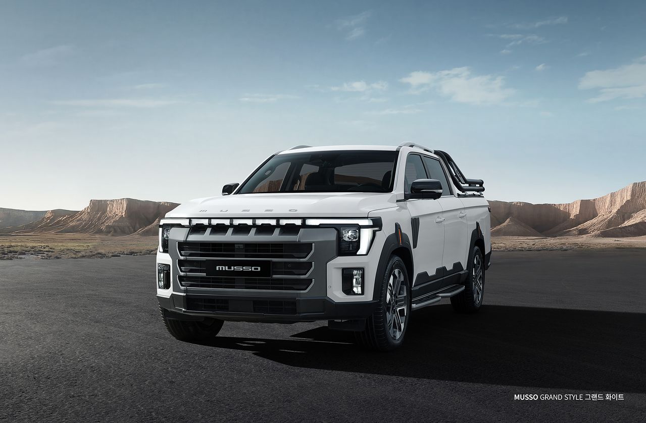 KG모빌리티의 신형 픽업트럭 ‘무쏘’. [사진 각 사]