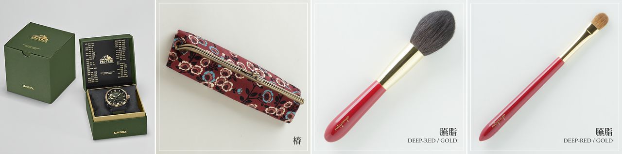 다카이치 사나에 일본 총리가 한일 정상회담을 계기로 이재명 대통령 부부를 위해 준비한 선물.   다카이치 총리 측은 이 대통령 부부를 위해 손목시계, 화장용 붓과 파우치를 준비했다. 연합뉴스