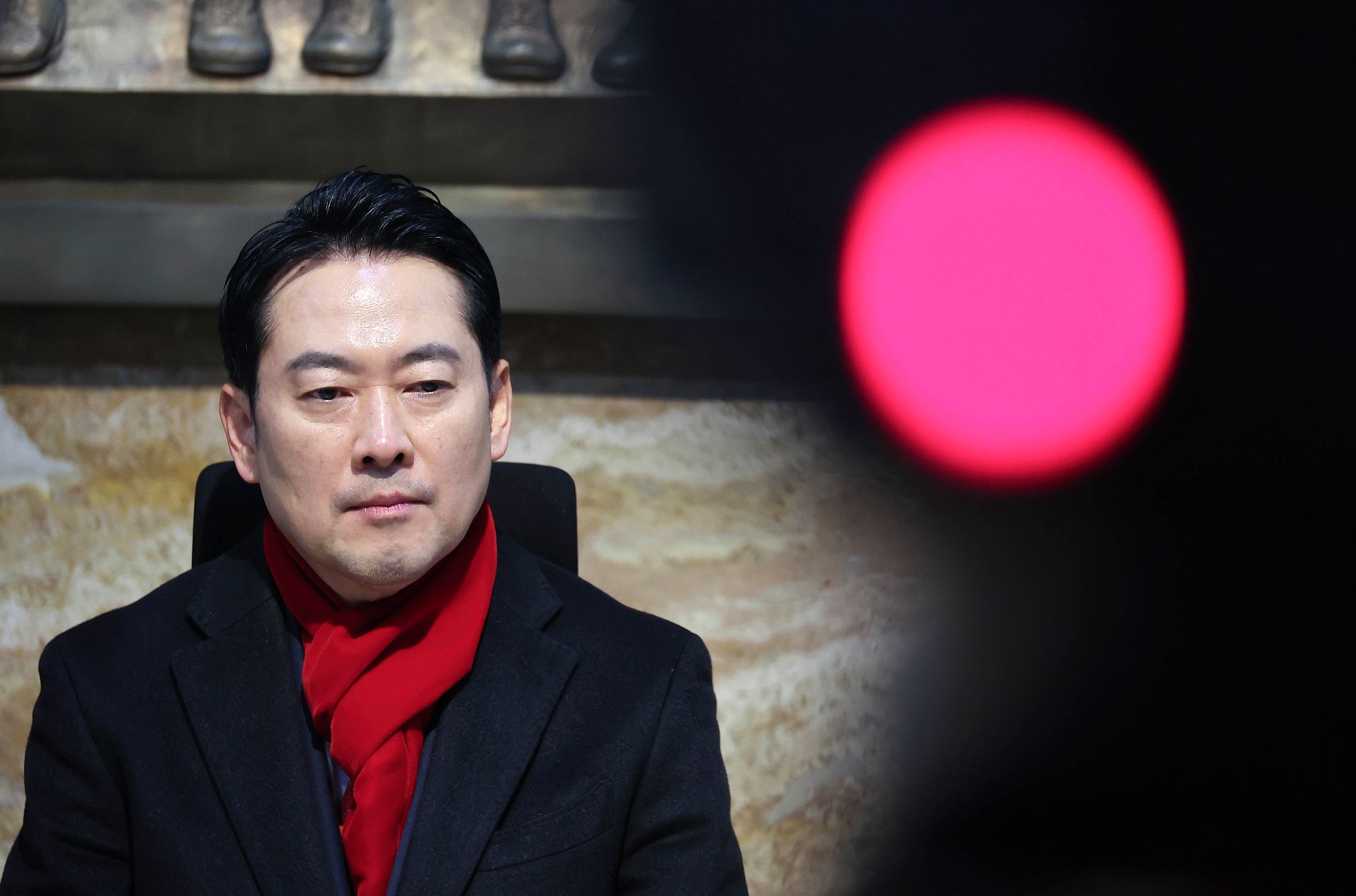 장동혁 국민의힘 대표가 15일 오후 국회 로텐더홀에서 더불어민주당의 통일교의 정치권 로비 의혹, 공천헌금 의혹 등 이른바 '쌍특검법' 수용을 촉구하며 단식 농성을 하고 있다. 임현동 기자