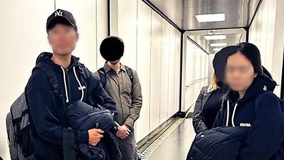 지난 1월 미국 연방 이민세관국(ICE)이 홈페이지를 통해 공개한 대전 전세사기 사건 피의자 부부와 자녀 모습. [사진 ICE 캡처]