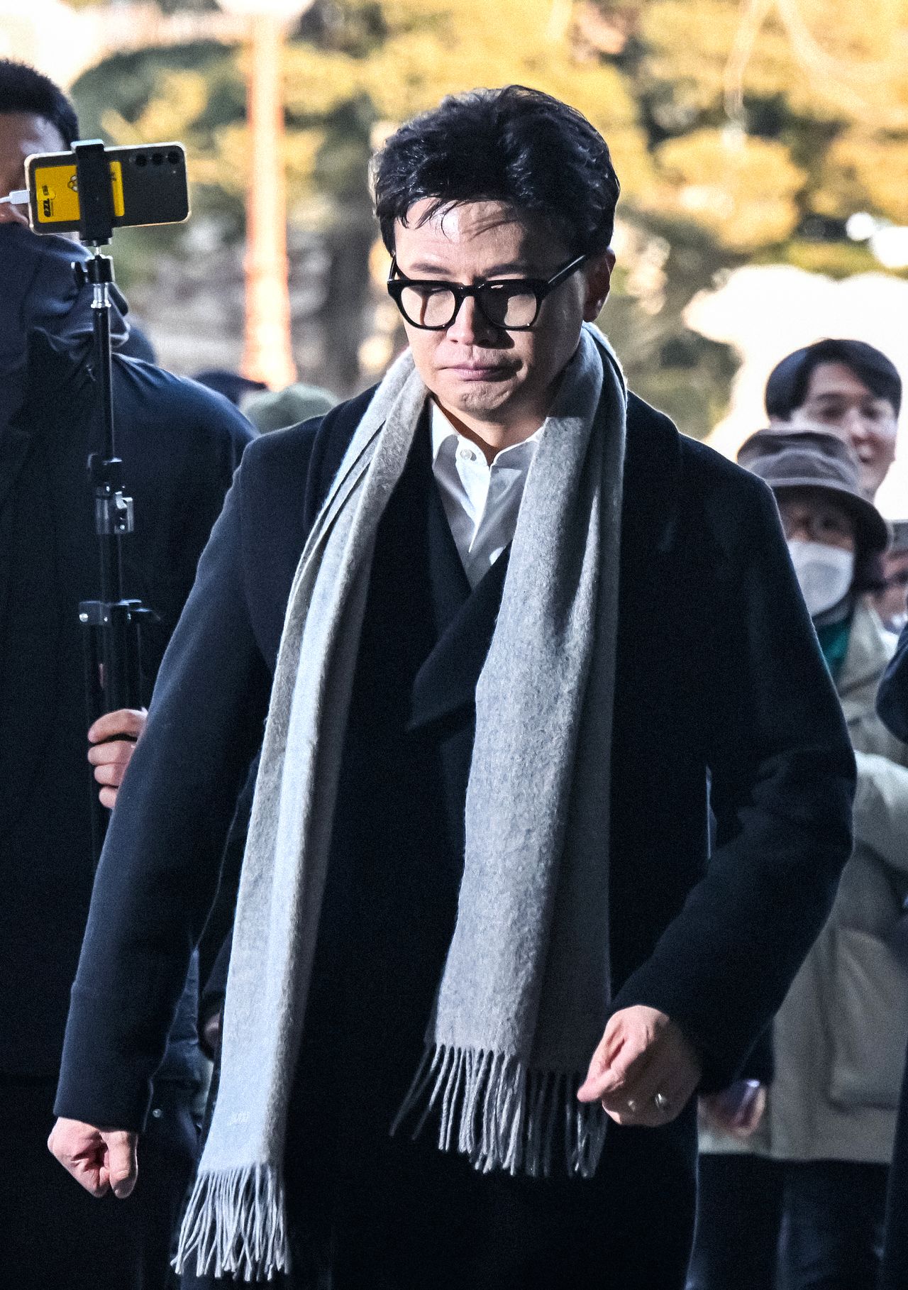 한동훈 전 국민의힘 대표가 14일 ‘당원게시판 사태’를 이유로 당 윤리위원회가 자신을 제명 결정한 것과 관련해 입장을 밝히기 위해 국회 소통관으로 향하고 있다. 임현동 기자