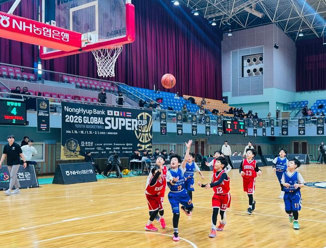 [사진] U8부 우승을 차지한 분당삼성