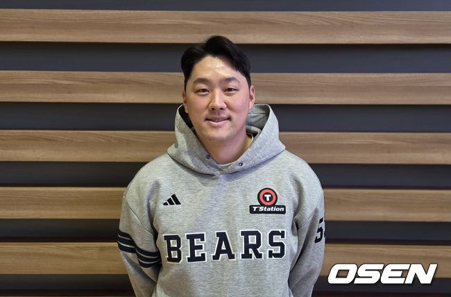 [OSEN=인천공항, 한용섭 기자] 두산 베어스 양석환은 18일 인천공항을 통해 호주 시드니 스프링캠프로 선발대로 일찍 출국했다.  /orange@osen.co.kr