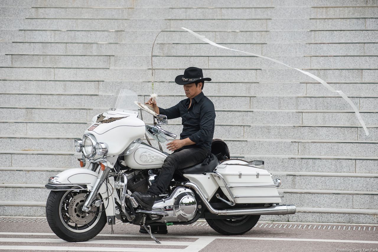 김운태는 공연이 다가오면 연습 대신 '할리 데이비슨'을 타고 리듬감을 익힌다. 사진 PRM