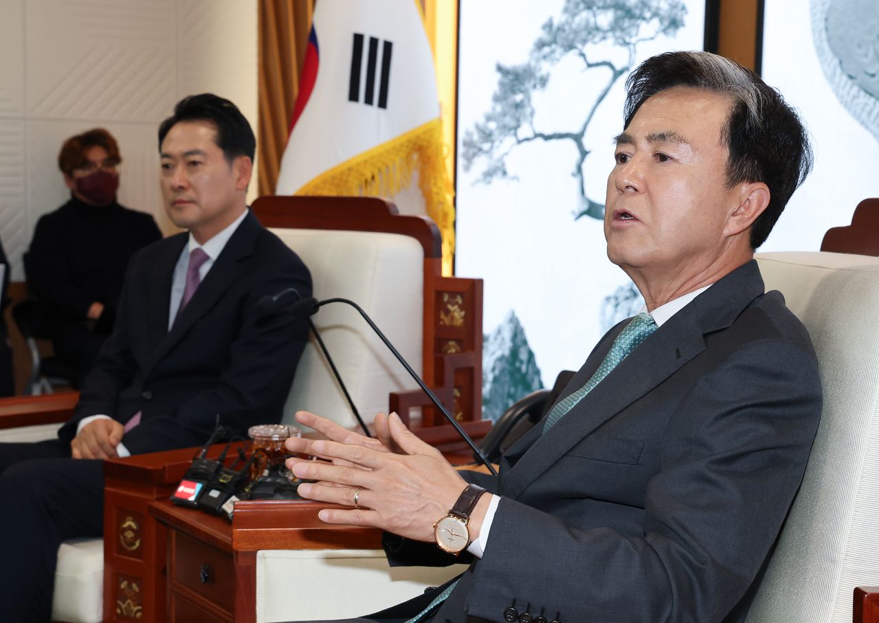 김태흠 충남지사가 지난 14일 오후 충남도청에서 장동혁 국민의힘 대표와 대전충남 행정통합 관련 정책협의에서 발언하고 있다. 뉴스1