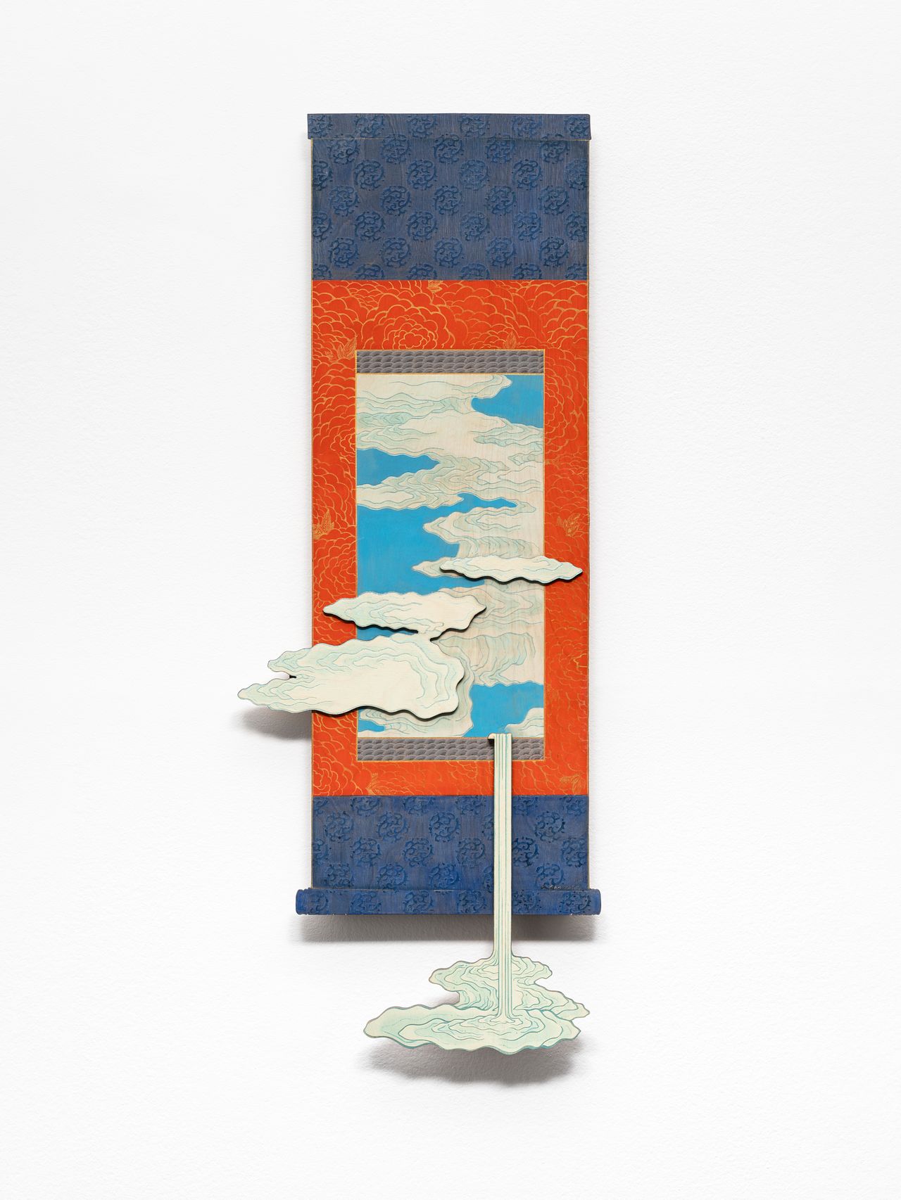 안성민, 구름물_족자_02_01, 2025, 자작합판에 먹, 안료, PVA, 102.5x38.2x3.5㎝ 사진 갤러리현대