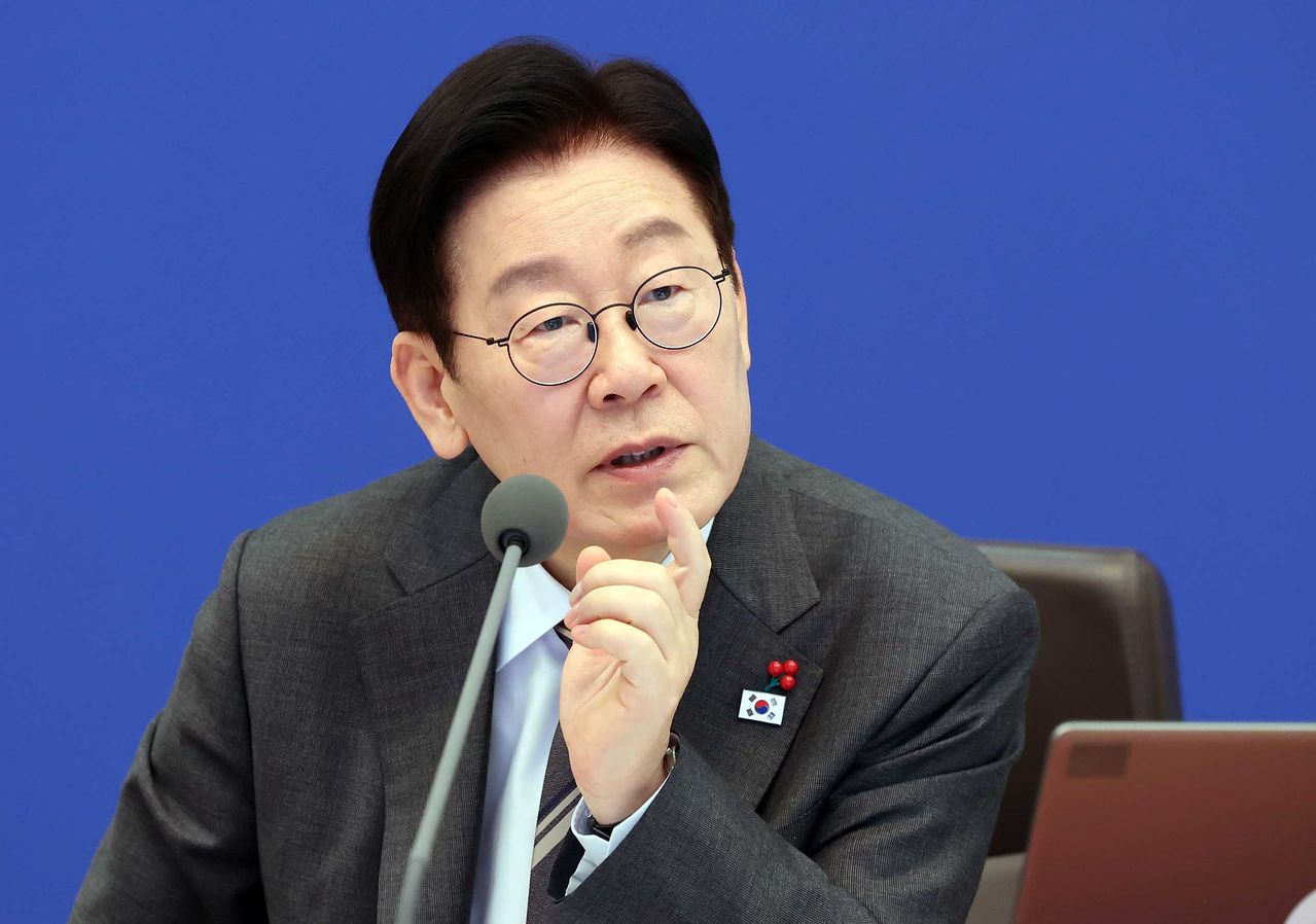 이재명 대통령이 20일 오전 청와대 본관에서 열린 제2회 국무회의에서 발언하고 있다. 전민규 기자