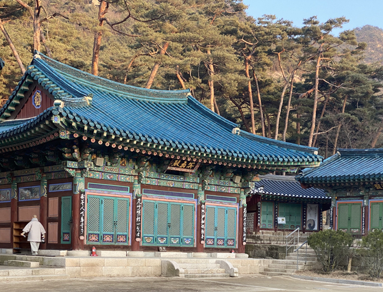 서울 은평구 북한산 자락에 있는 진관사는 템플스테이와 사찰음식으로 유명하다. 중앙포토