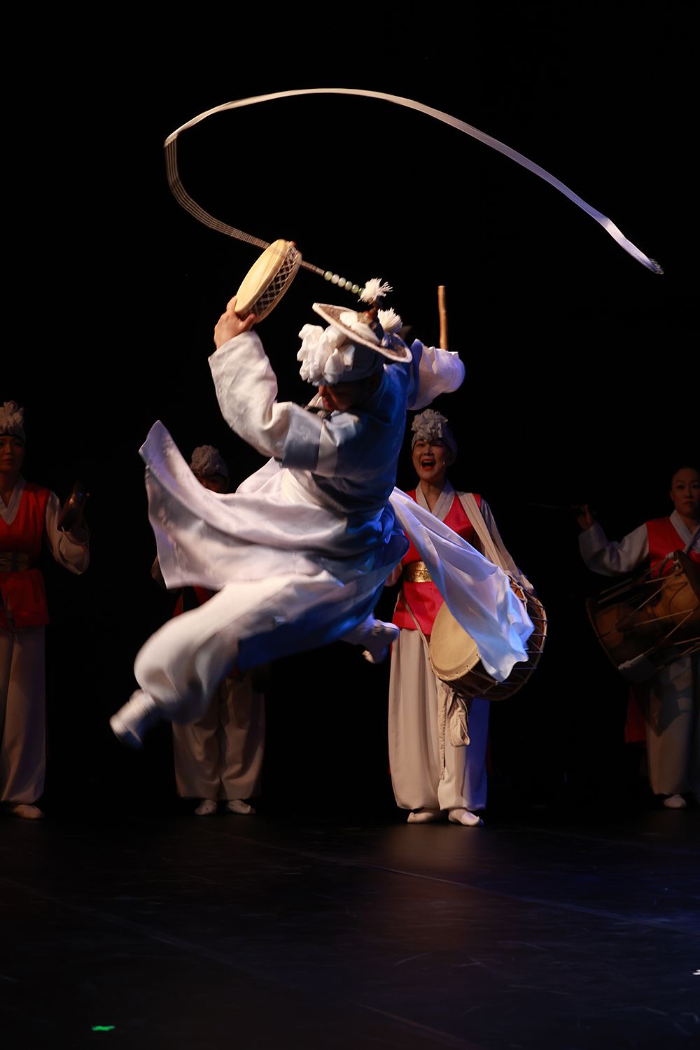 김운태가 자신의 이름을 건 무대에서 선보인 ‘채상소고춤’ 모습. [사진 PRM]