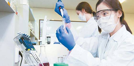 국내 한 바이오제약기업의 연구개발(R&D) 현장. 중앙포토