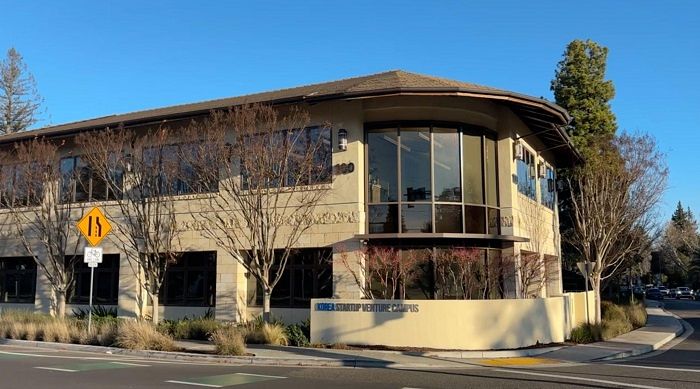 빌드블록이 공간조성 사업을 총괄한 Korea Startup Venture Campus 외관