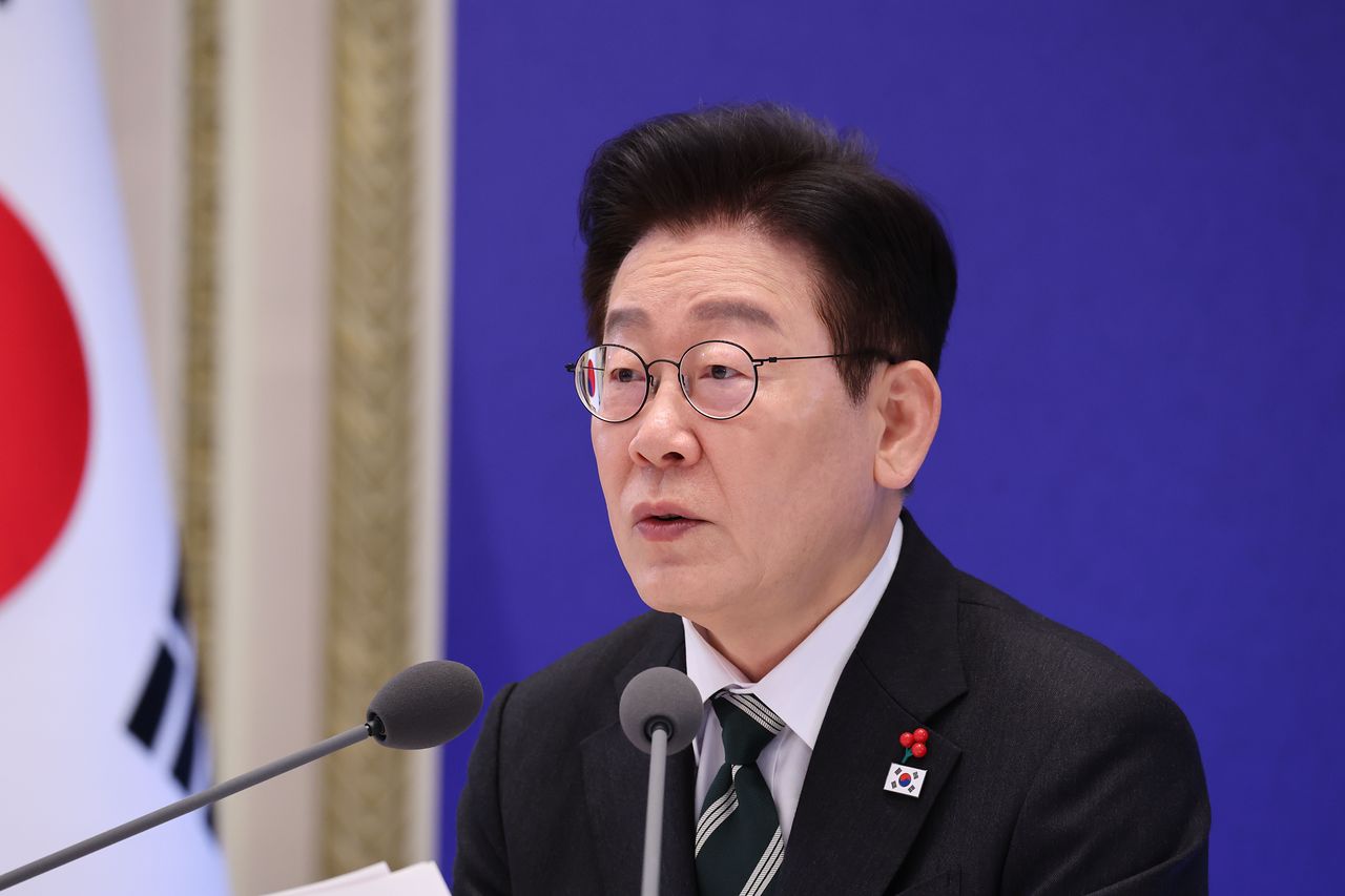 이재명 대통령이 21일 오전 청와대 영빈관에서 2026 신년 기자회견 '함께 이루는 대전환, 모두 누리는 대도약'에서 발언하고 있다. 청와대사진기자단