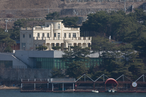 2021년 국민의힘 대선 경선을 앞두고 조직적 당원 가입이 이뤄졌다는 의혹을 받는 신천지의 경기도 가평 연수원 ‘평화의 궁전’. [뉴스1] 