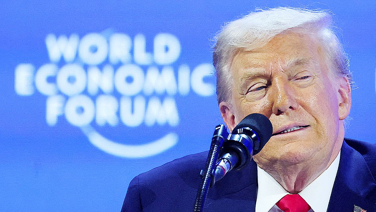 도널드 트럼프 미국 대통령이 21일(현지시간) 스위스 다보스에서 열린 제56회 세계경제포럼(WEF) 연차총회에서 발언하고 있다. 로이터=연합뉴스