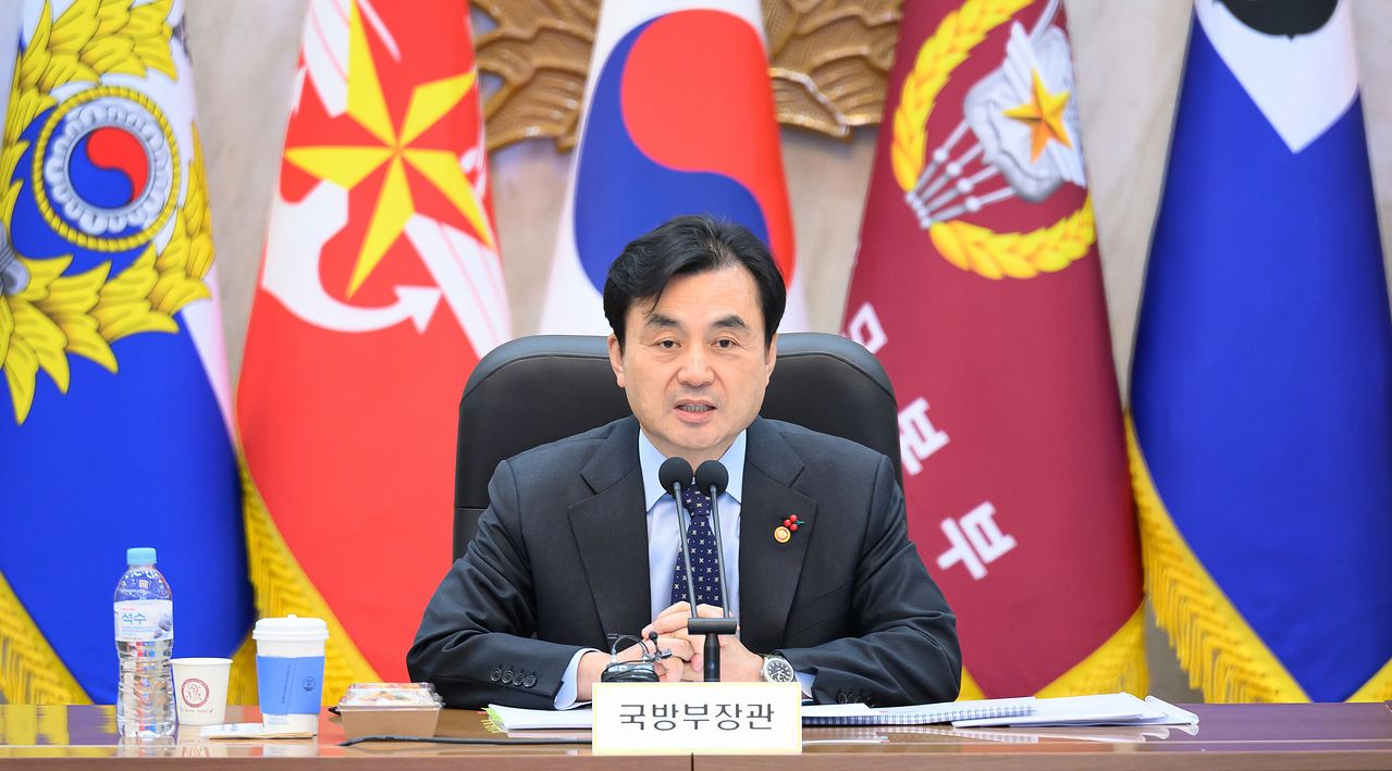 안규백 국방부 장관이 지난 19일 계룡대에서 핵심 국방정책 추진을 위한 준비상태 점검에 앞서 모두발언을 하고 있다. 뉴스1