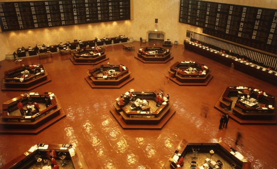 1992년 증권거래소 내부전경. 중앙포토