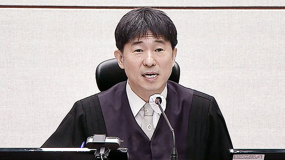 윤석열 전 대통령의 내란 우두머리 혐의 등을 재판 중인 지귀연 부장판사. [연합뉴스]