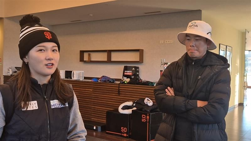 전훈지에서 만난 박현경(왼쪽). [사진 KLPGA]